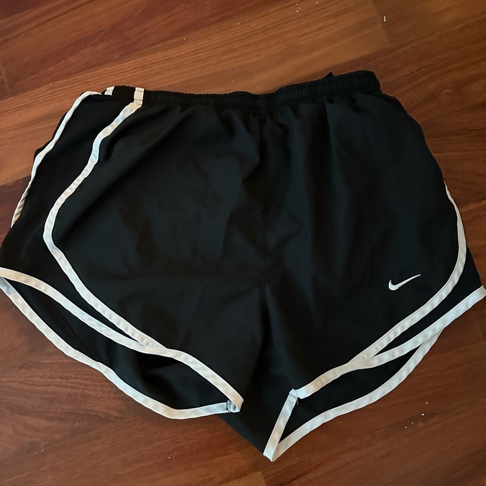 Black Nike shorts